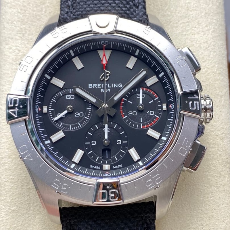 Breitling Avenger AB0147101B1X1 - 1:1 Best Edition Replica Watches