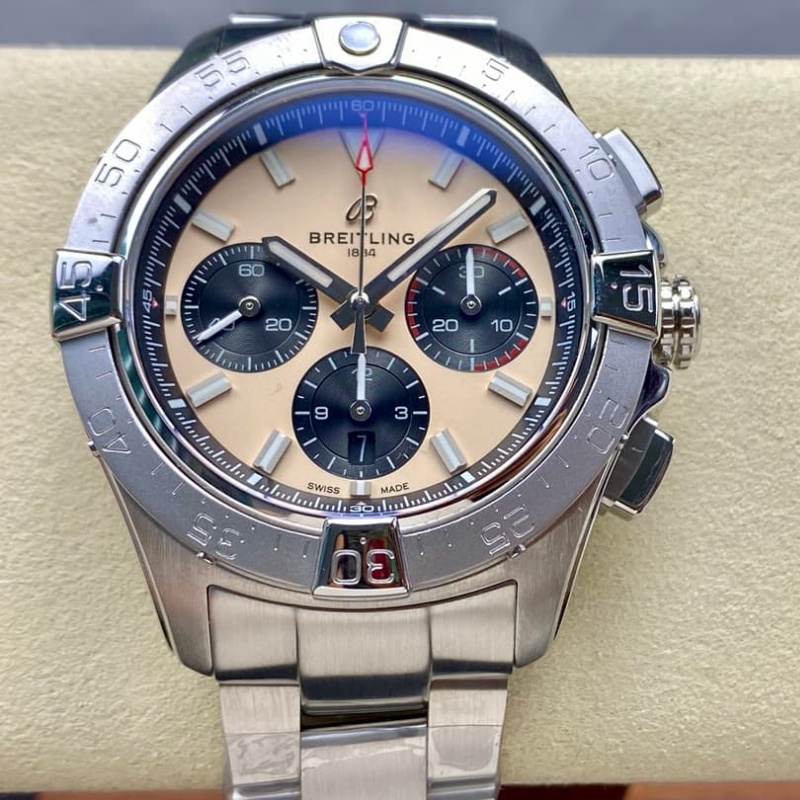 Breitling Avenger AB0147101A1A1 - 1:1 Best Edition Replica Watches